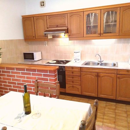Apartment Nila サリ エクステリア 写真