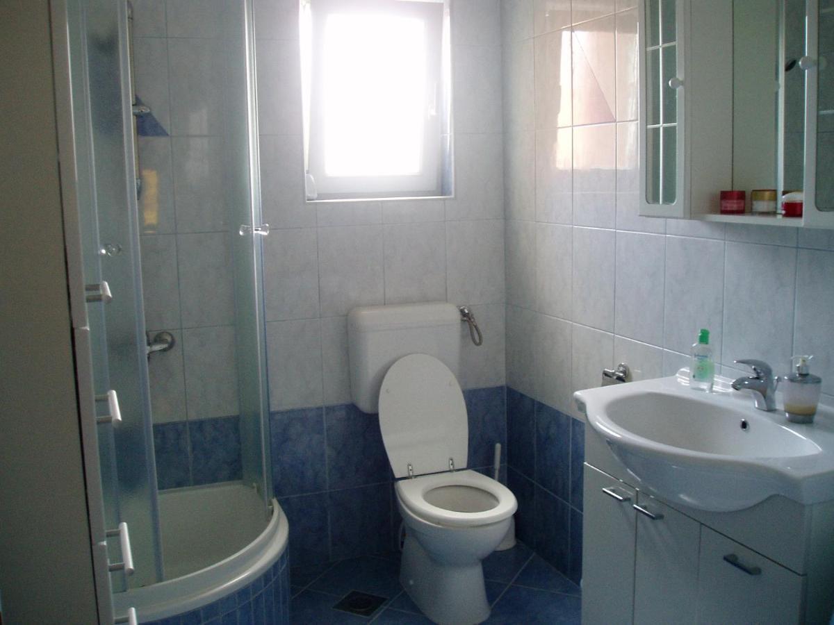 Apartment Nila サリ エクステリア 写真