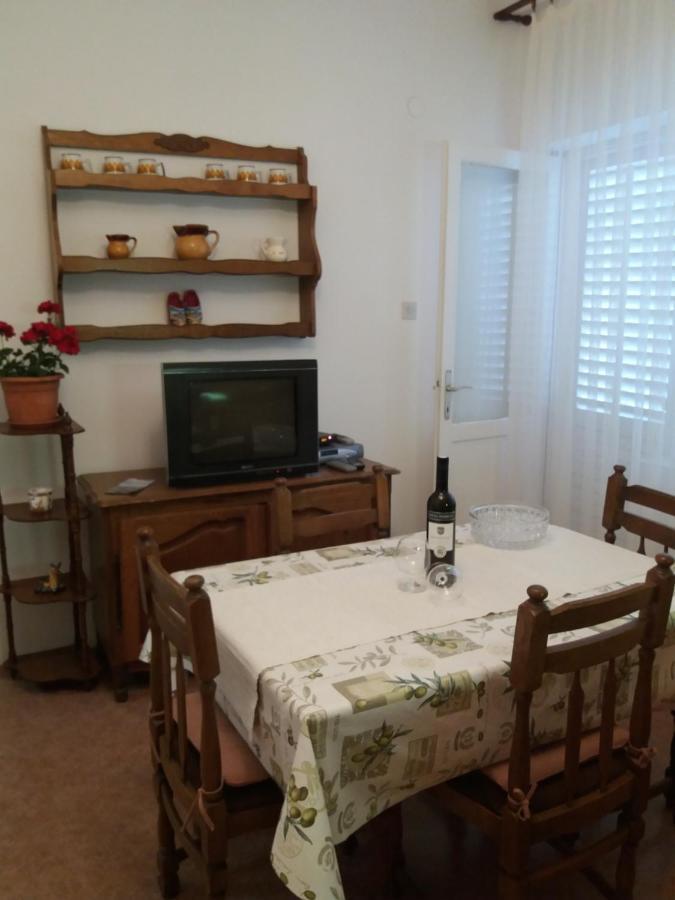 Apartment Nila サリ エクステリア 写真